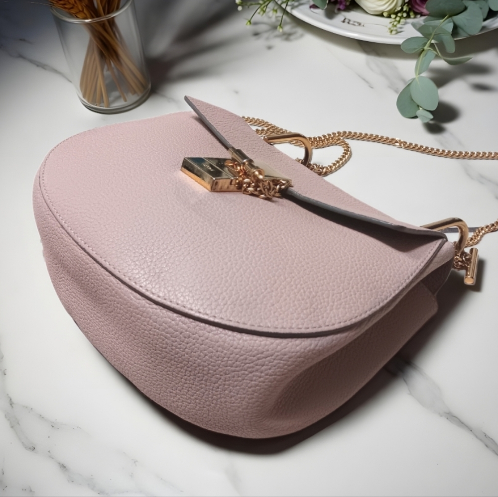 Chloé Drew Small Cement Pink Grained Lambskin Crossbody Bag ✨ - Picture 13 of 17